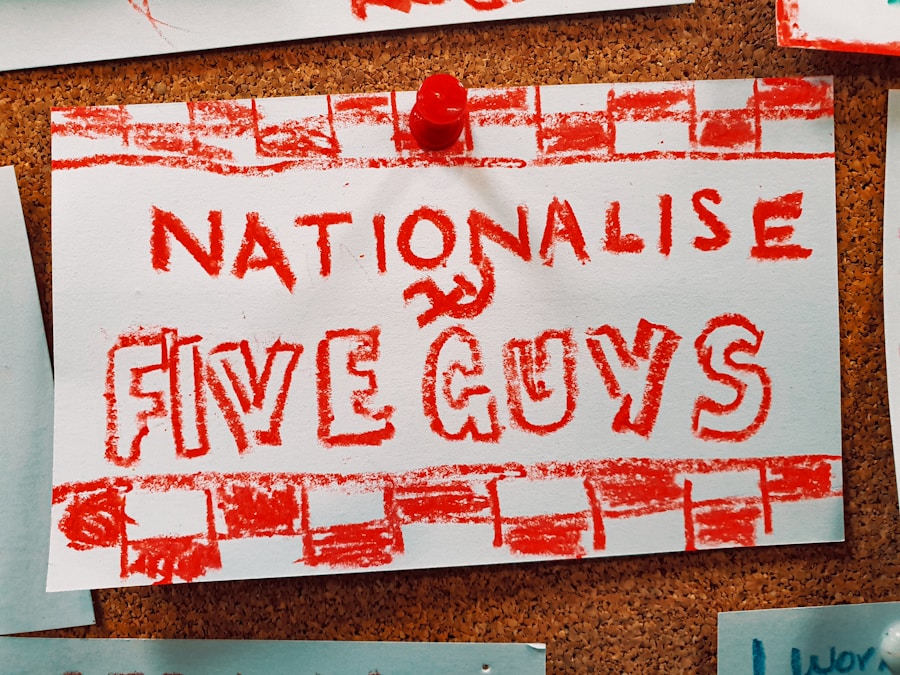 Five Guys burger and fries review image