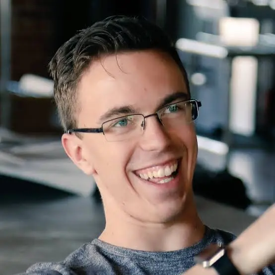 Austin Evans tech reviews, PC builds, and tech experiments