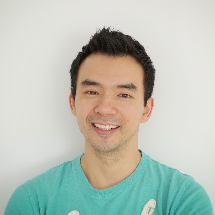 alt="Dave2D laptop and tech reviews with a minimalist style"